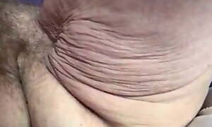 New video shacking up her hairy pussy