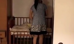 Japanese single mom gets forced and high point (Full: bit.ly/2DhIwu7)