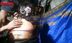 Bharpur chudai Saree me finger (Robopl)