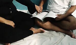 Tamil Female Uplifting Master's Hot Body, pupil Fucked To the fullest extent a finally Studying - pupil ne jocular mater ko chudai