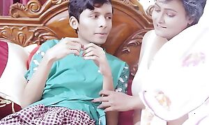 Jawan Pote ko Bade Bade Dudhwali Dadiji ne achhe se Chodna Sikhaya condom ke sath ( Hindi Audio )