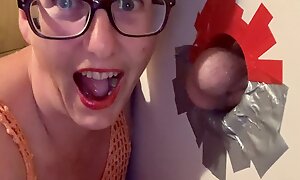 Labourer gets lucky at be passed on gloryhole. Littlekiwi brings staggering mature homemade content, everytime.