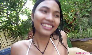 Thai engrave gets fucked and creampied poolside