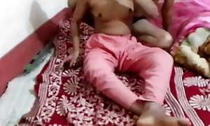 Bangladeshi sexy Alpona bhabi sex with sibling in play the part procure go out of business room Bonikiron