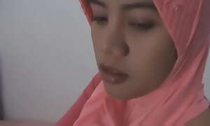 bokep hijab tkw nyari duit tambahan, brisk versi nya disini http://corneey.com/eaY4oD