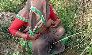 Indian Village Bhabhi Shagging Alfresco Sex In Hindi