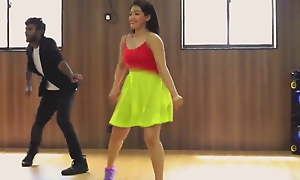 Srilankan starring role nehara peiris sexy dance